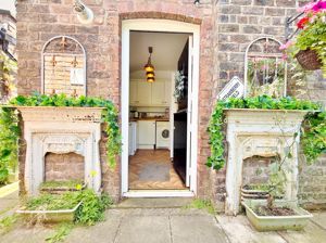 Photo 16- click for photo gallery